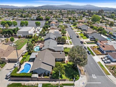 2505 E Oshkosh , Anaheim, CA