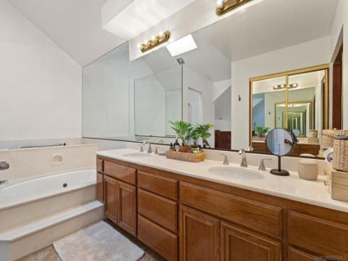 984  S Rim Crest Dr  7 , Anaheim, CA