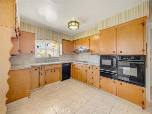 2070 S Eileen Drive, Anaheim, CA