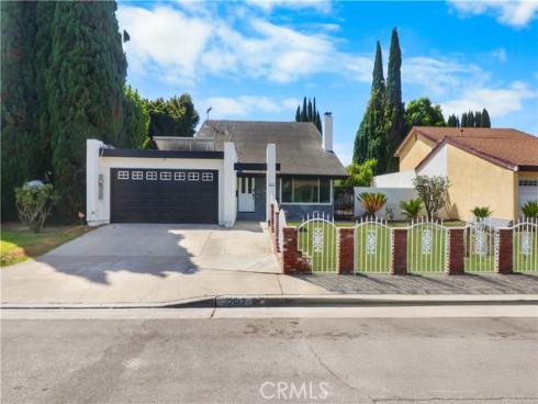 2122 W. Chalet