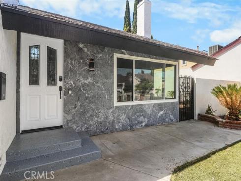 2122 W Chalet  , Anaheim, CA