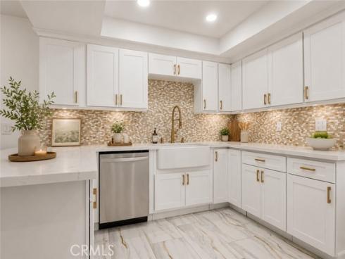 2122 W Chalet  , Anaheim, CA