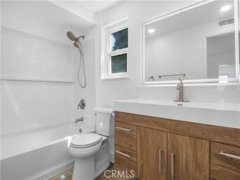 2122 W Chalet  , Anaheim, CA