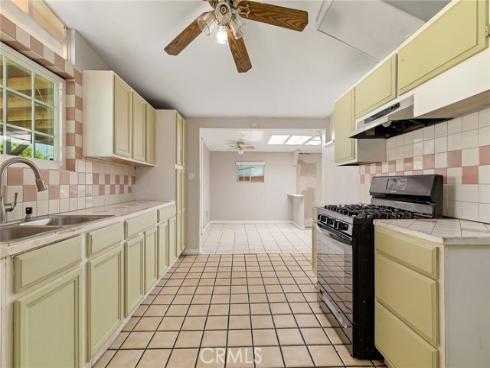 9591 Crestwood , Anaheim, CA