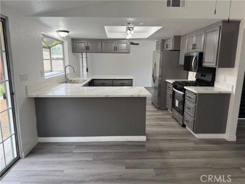 2435 W Broadway  , Anaheim, CA