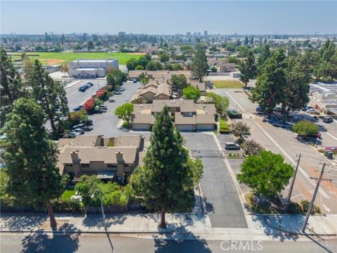 970 S Laurelwood , Anaheim, CA