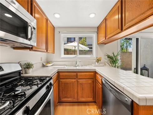 2650 W Meadowview Lane, Anaheim, CA