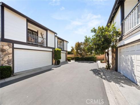 2650 W Meadowview Lane, Anaheim, CA