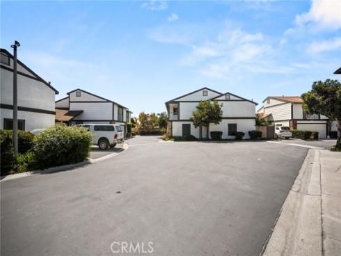 2650 W Meadowview Lane, Anaheim, CA