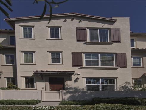 1581 E. Lincoln