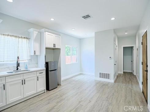 115 S La Paz , Anaheim, CA