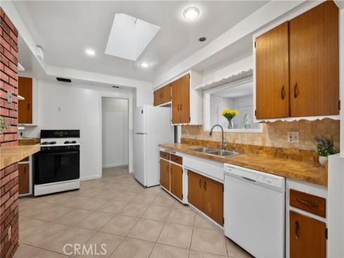 805 S Oakhaven  , Anaheim, CA