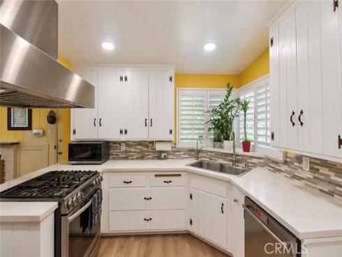 1521 W Crone , Anaheim, CA