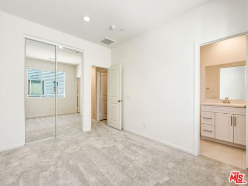 1095 N Harbor Blvd , Anaheim, CA