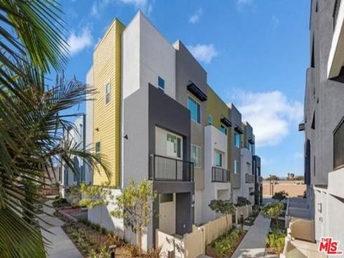1095 N Harbor Blvd  , Anaheim, CA