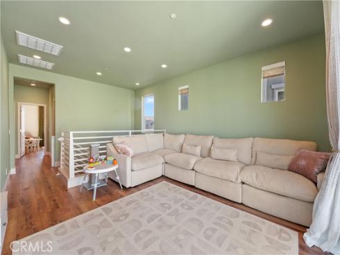 592 S Motif  , Anaheim, CA