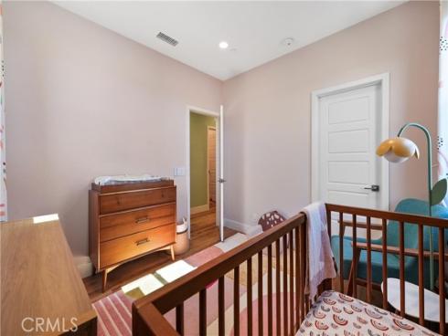 592 S Motif  , Anaheim, CA
