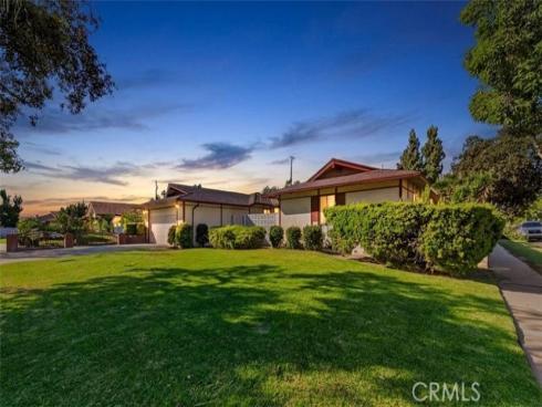 1903 W Chanticleer   Road, Anaheim, CA