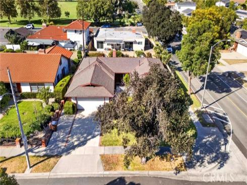 1903 W Chanticleer   Road, Anaheim, CA
