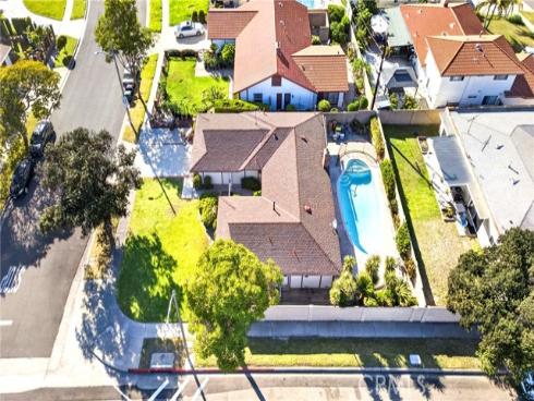 1903 W Chanticleer   Road, Anaheim, CA