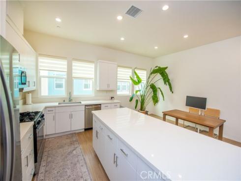 923 E Mason  34  Lane, Anaheim, CA