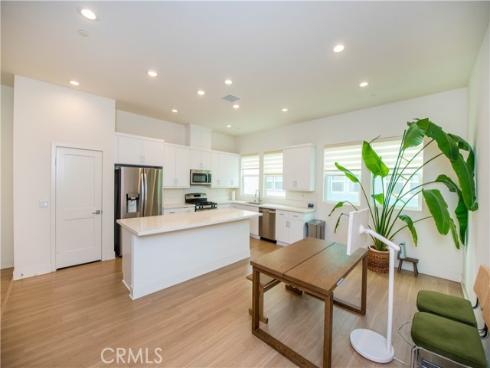 923 E Mason  34  Lane, Anaheim, CA