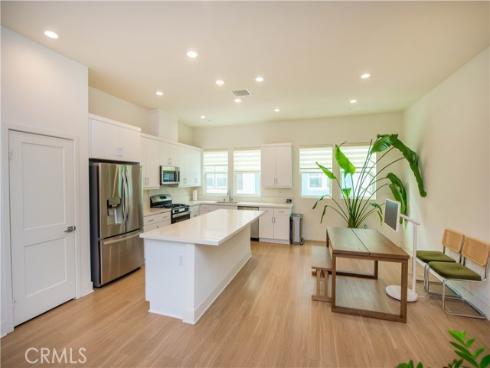 923 E Mason  34  Lane, Anaheim, CA