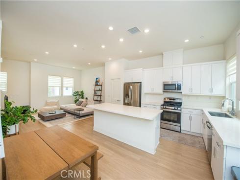 923 E Mason  34  Lane, Anaheim, CA