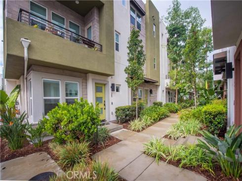 923 E Mason  34  Lane, Anaheim, CA