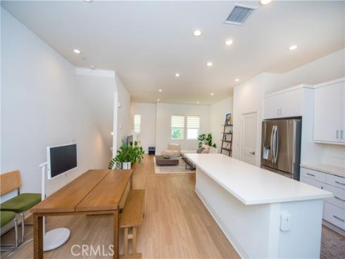923 E Mason  34  Lane, Anaheim, CA