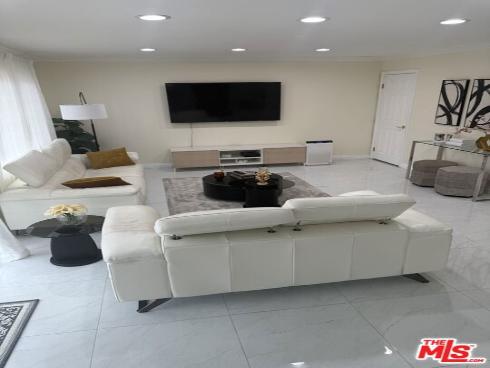 910 S Peary   Way, Anaheim, CA