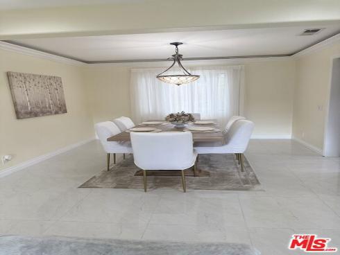 910 S Peary   Way, Anaheim, CA