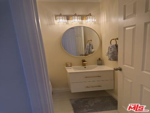 910 S Peary   Way, Anaheim, CA