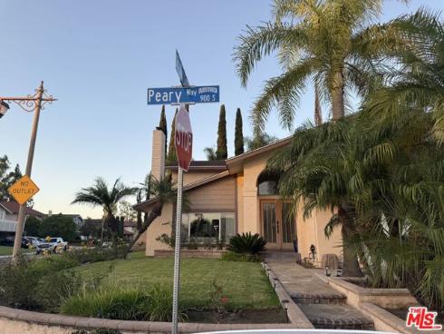 910 S Peary   Way, Anaheim, CA