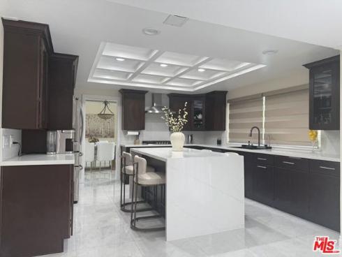 910 S Peary   Way, Anaheim, CA