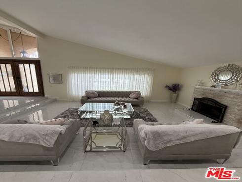 910 S Peary   Way, Anaheim, CA