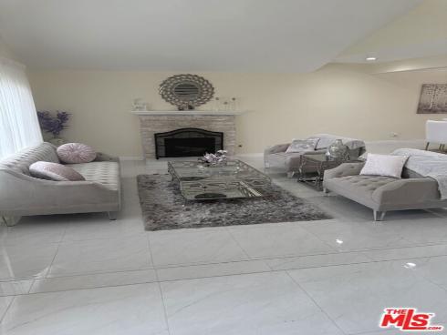 910 S Peary   Way, Anaheim, CA