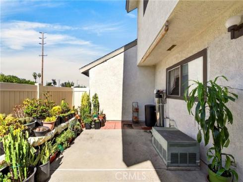1455 W Cerritos 32 Avenue, Anaheim, CA
