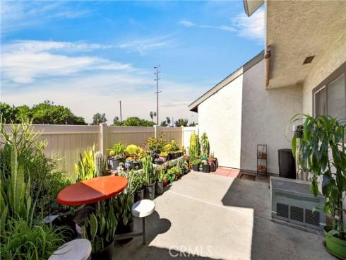 1455 W Cerritos 32 Avenue, Anaheim, CA