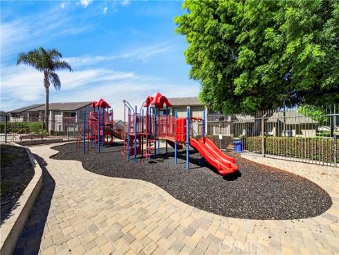 1455 W Cerritos  32  Avenue, Anaheim, CA