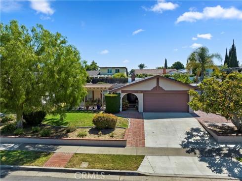 438  Castlegate   Lane, Brea, CA