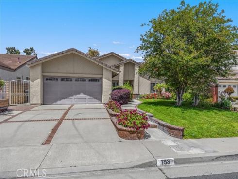 753  Oak Knoll   Street, Brea, CA