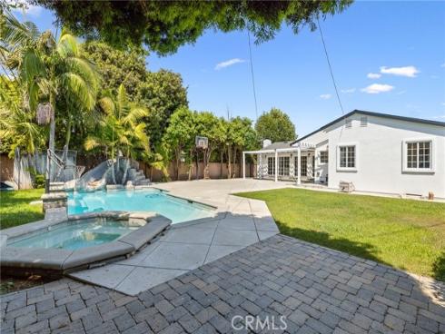 817  Chestnut   Avenue, Brea, CA