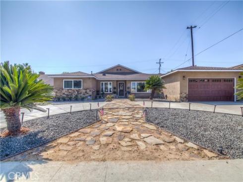 810  Cedar   Avenue, Brea, CA