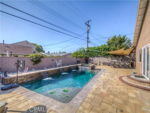 810  Cedar   Avenue, Brea, CA