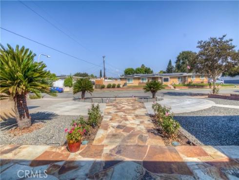 810  Cedar   Avenue, Brea, CA