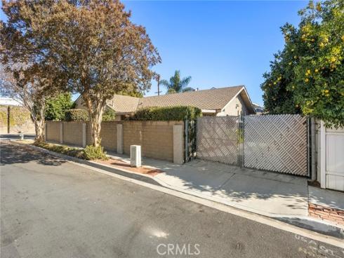 690 W Imperial   Highway, Brea, CA