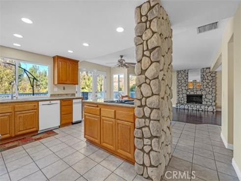 931  kings canyon   Road, Brea, CA