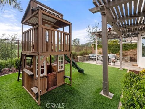 431  Valley Crossing   Road, Brea, CA