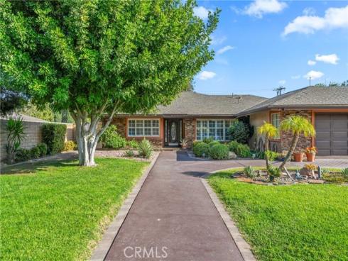 130 Mariposa Way , Brea, CA